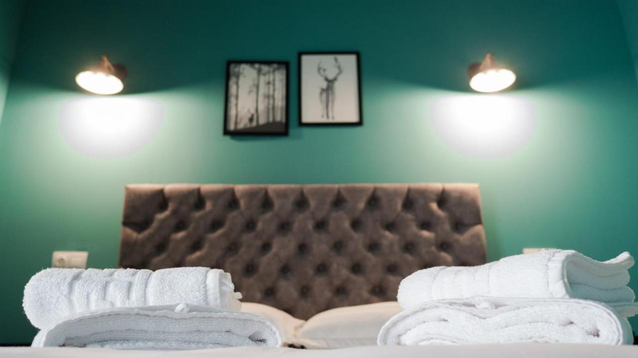 Villa Wild Rooms Jiet Εξωτερικό φωτογραφία