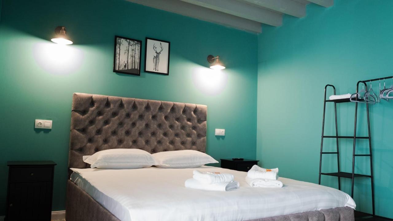 Villa Wild Rooms Jiet Εξωτερικό φωτογραφία